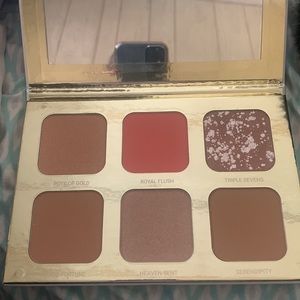 True + Luscious Lucky Glow Bronze and Highlight Palette Volume II - New